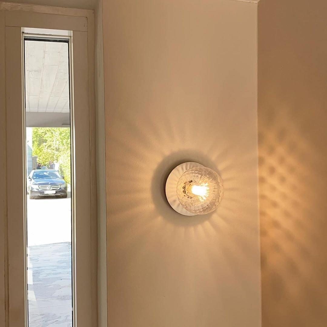 Nifte wandlamp Ronde Schijf Mondblaasglas Minimalistisch met bolvormige kap