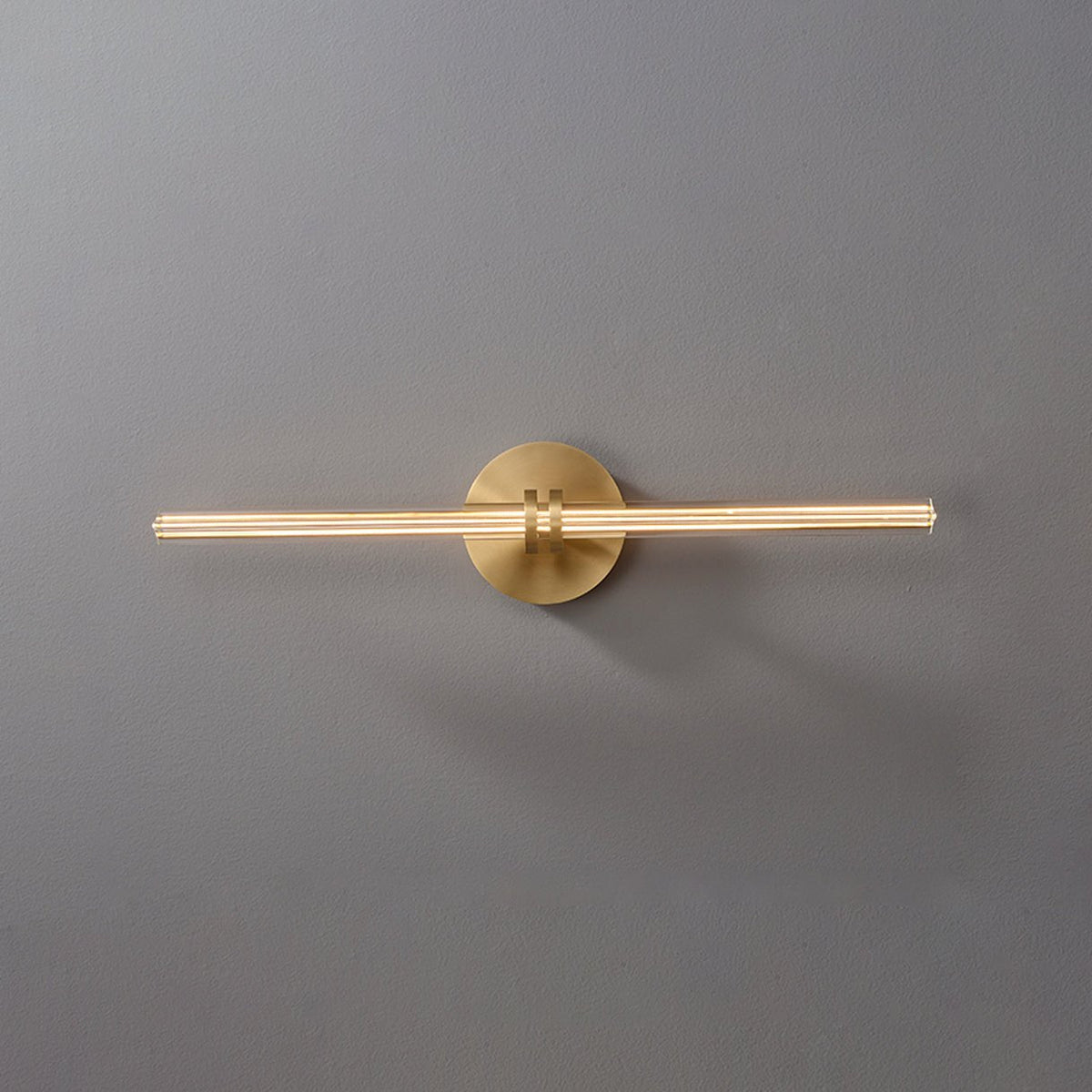 Orineraria Minimalistische wandlamp van metaal met lineaire vorm