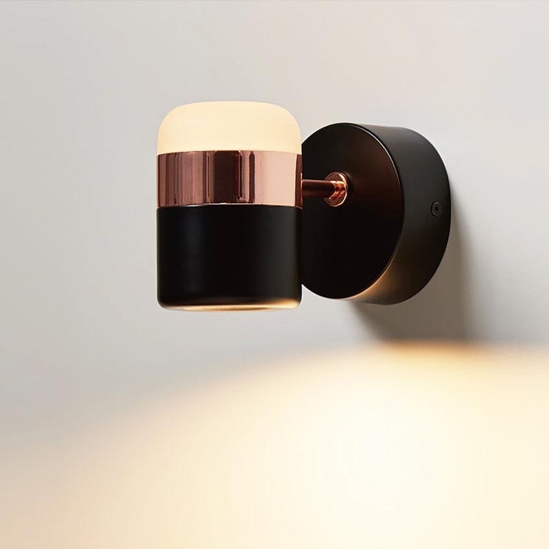 Liorinora wandlamp zwart met matglas en verstelbare kop
