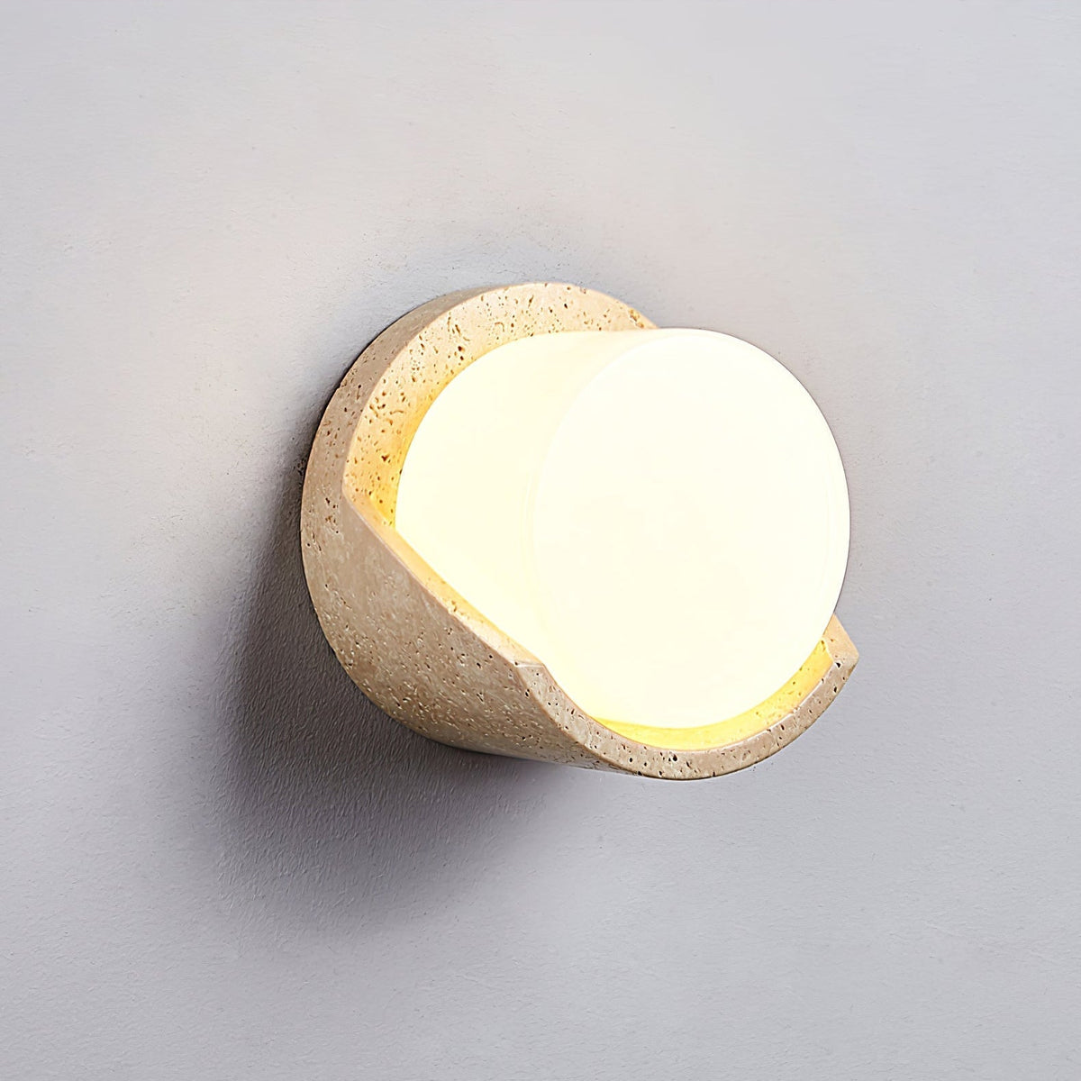 Quendis Geel travertin wandlamp