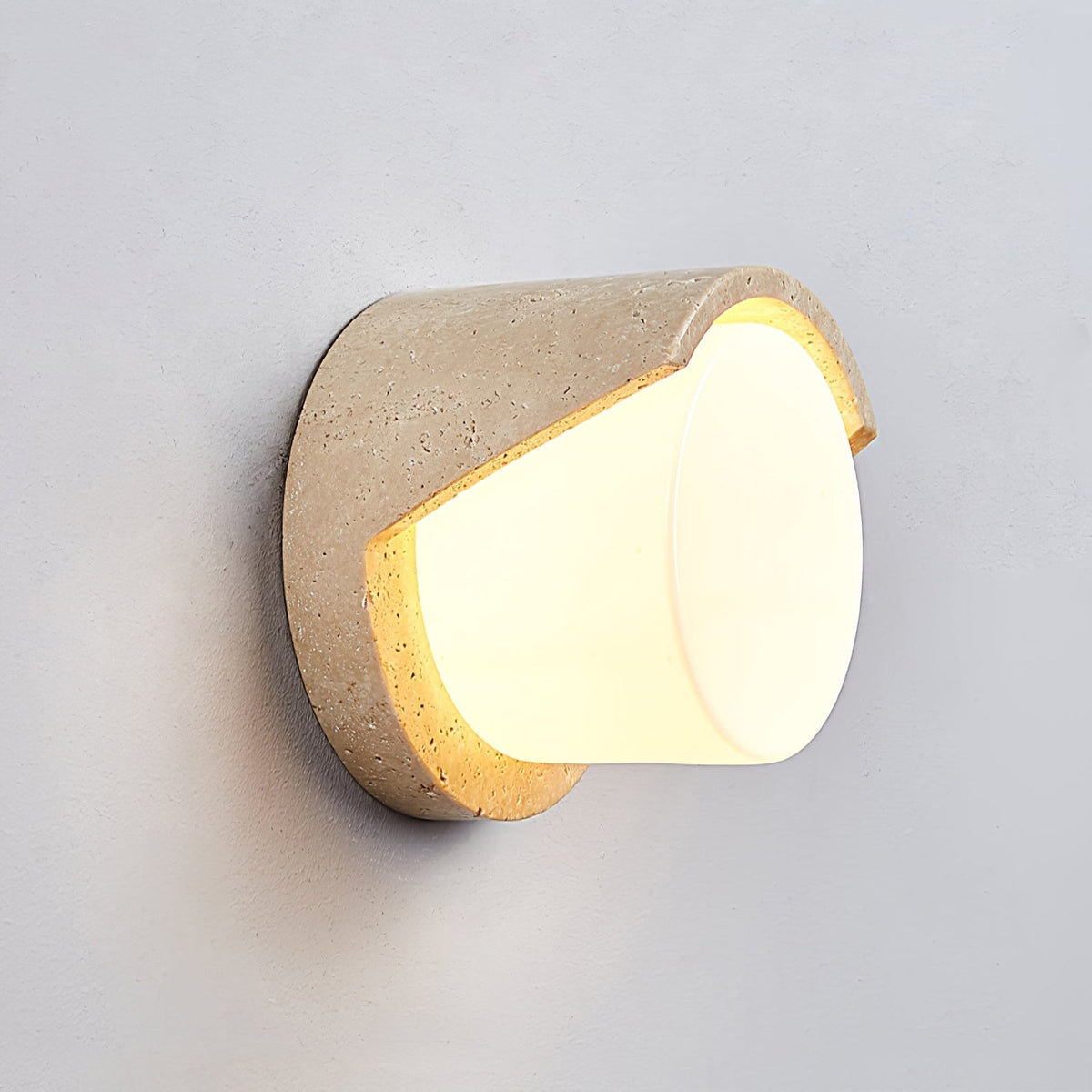 Quendis Geel travertin wandlamp