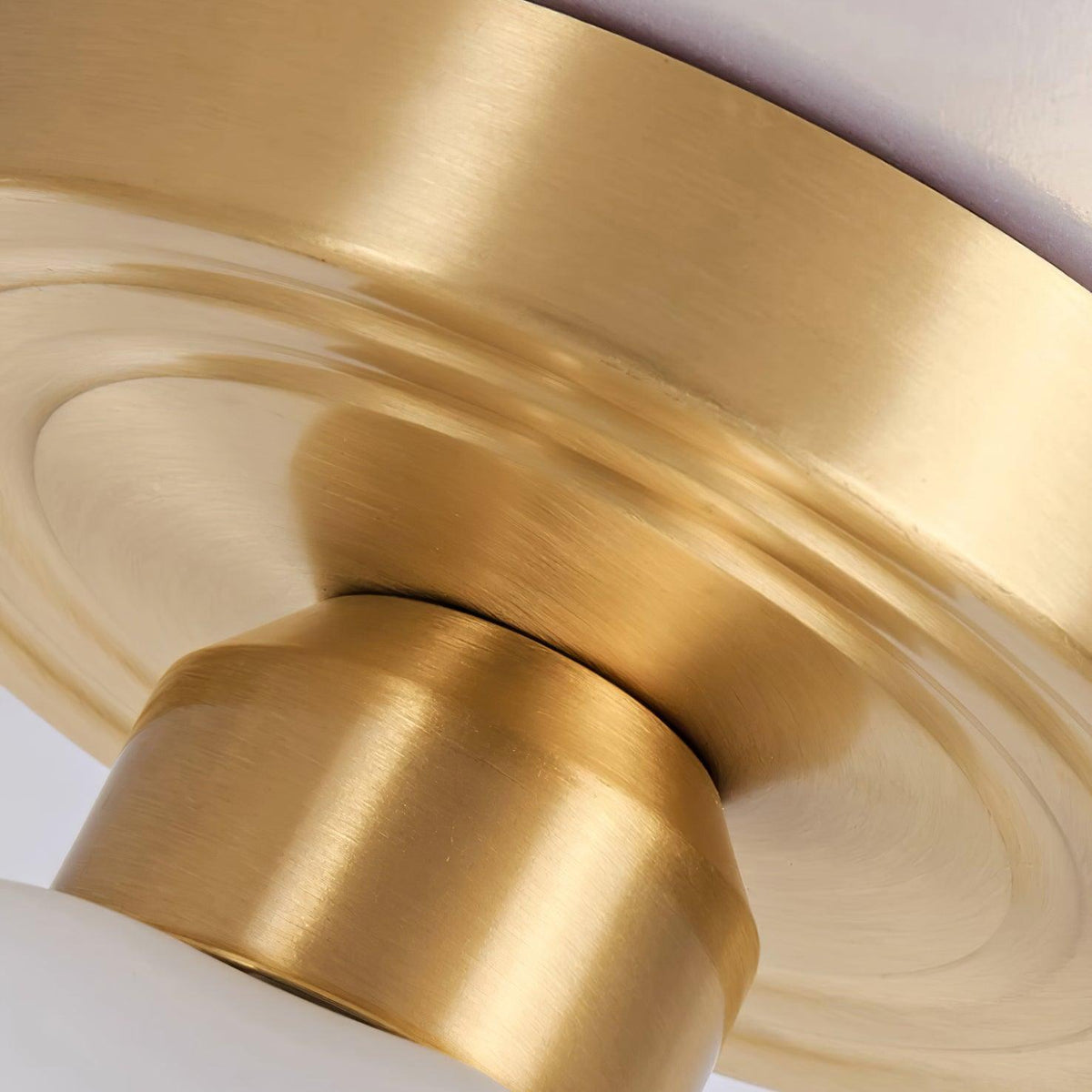 Veya messing basis en opalglas vlakke plafondlamp van glas