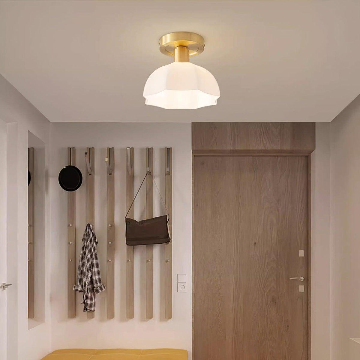 Veya messing basis en opalglas vlakke plafondlamp van glas