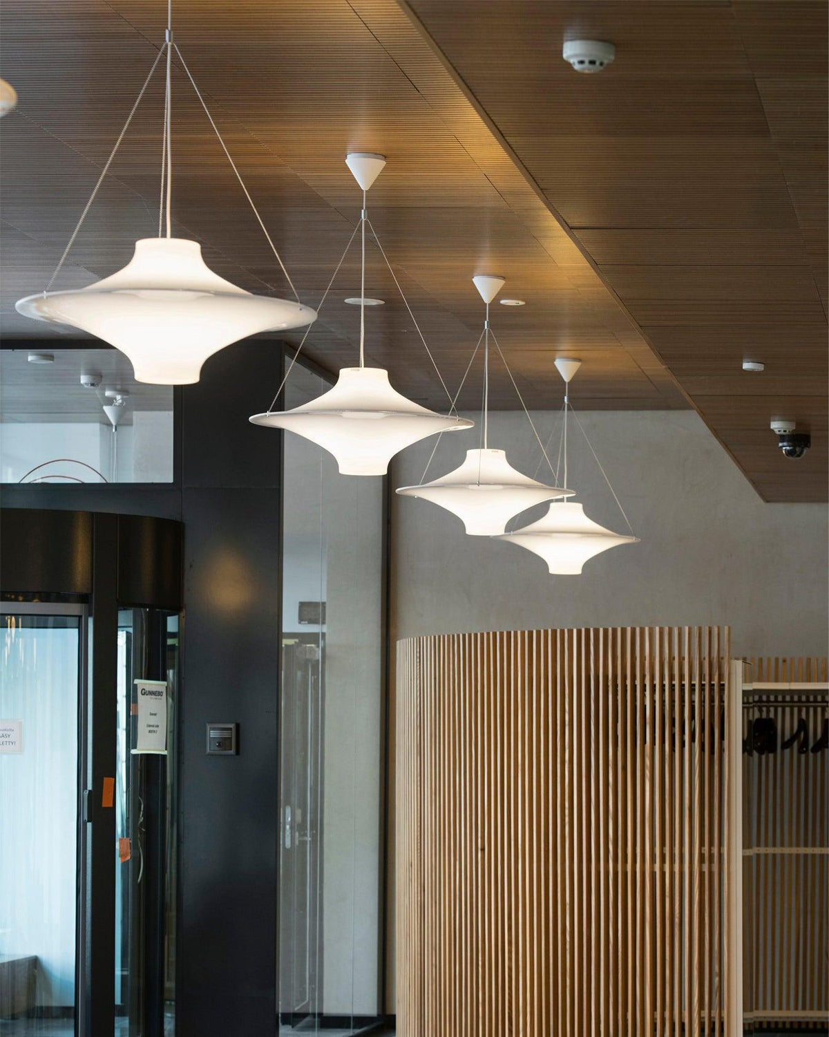 Dali hanglamp acryl UFO-vorm voor moderne woonkamer