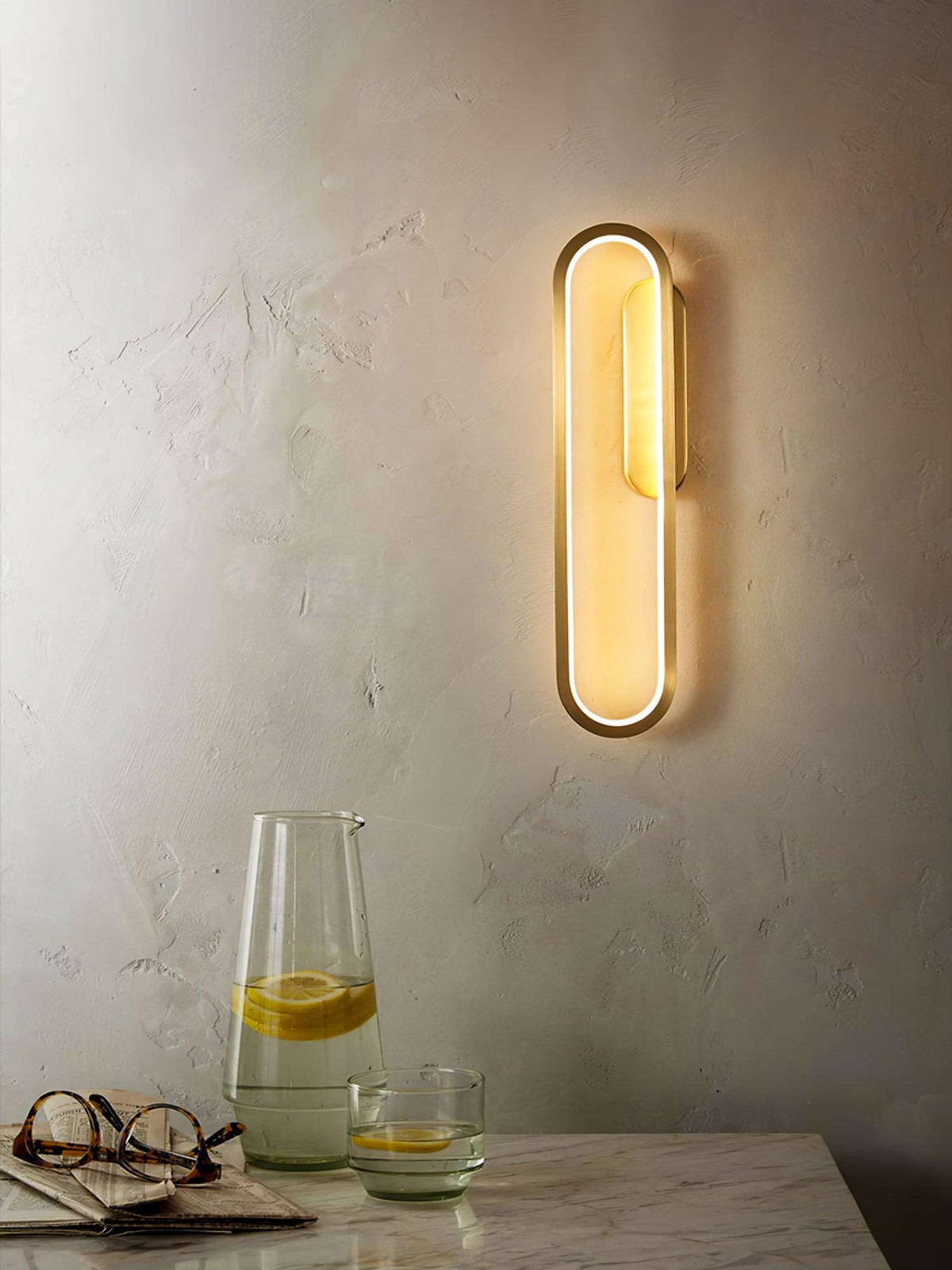 Dhu klassieke Lange Ova wandlamp van messing