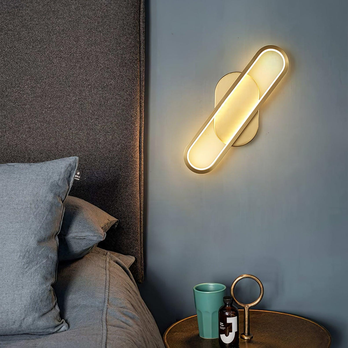 Dhu klassieke Lange Ova wandlamp van messing