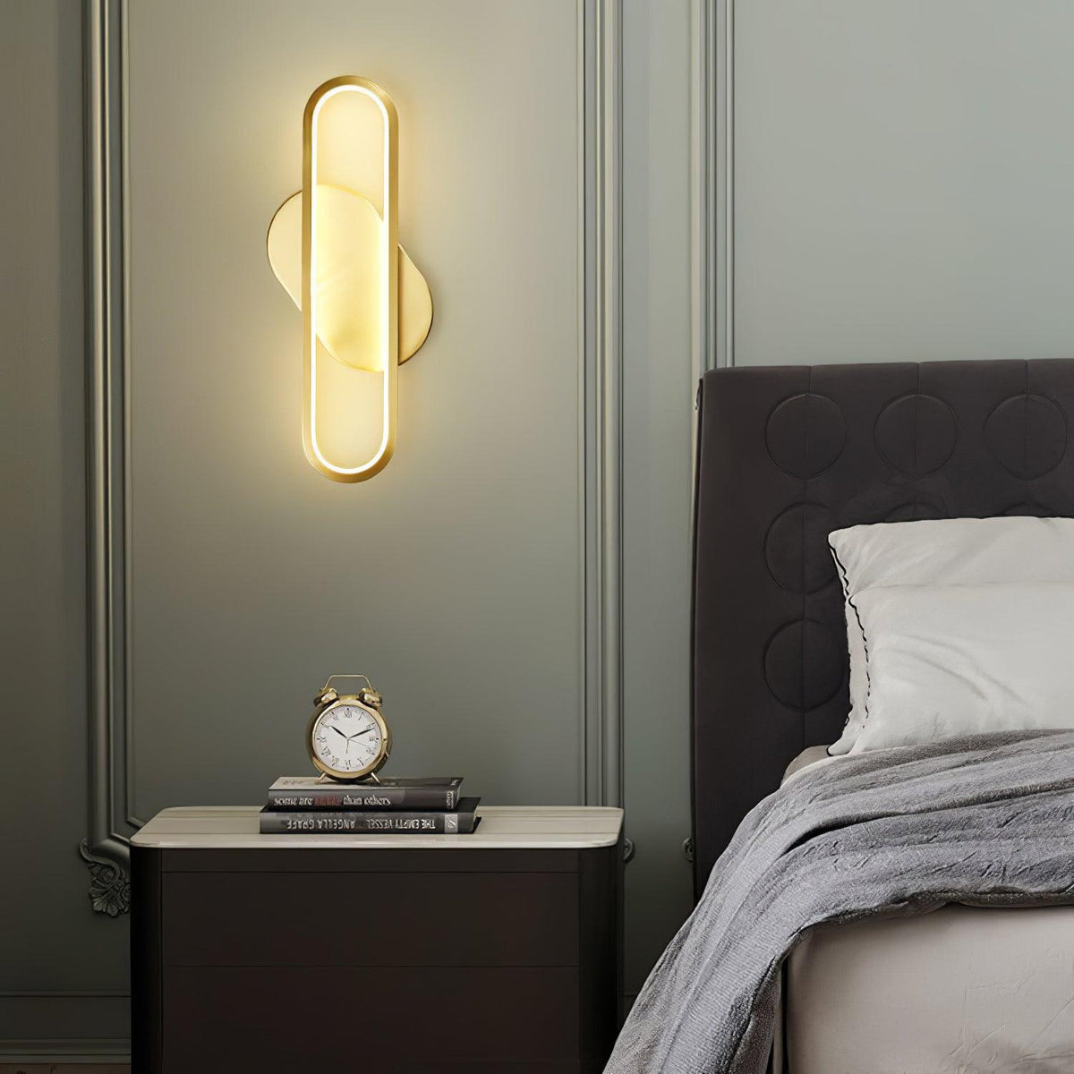Dhu klassieke Lange Ova wandlamp van messing