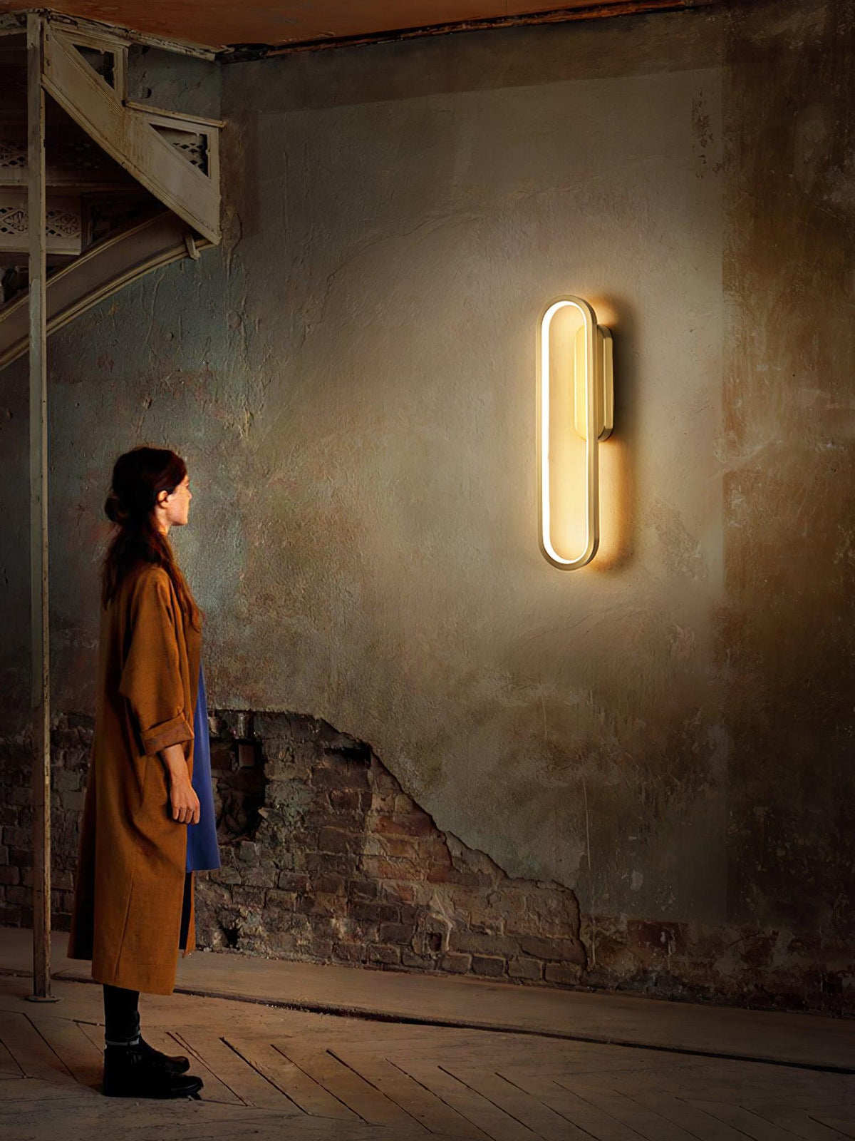 Dhu klassieke Lange Ova wandlamp van messing