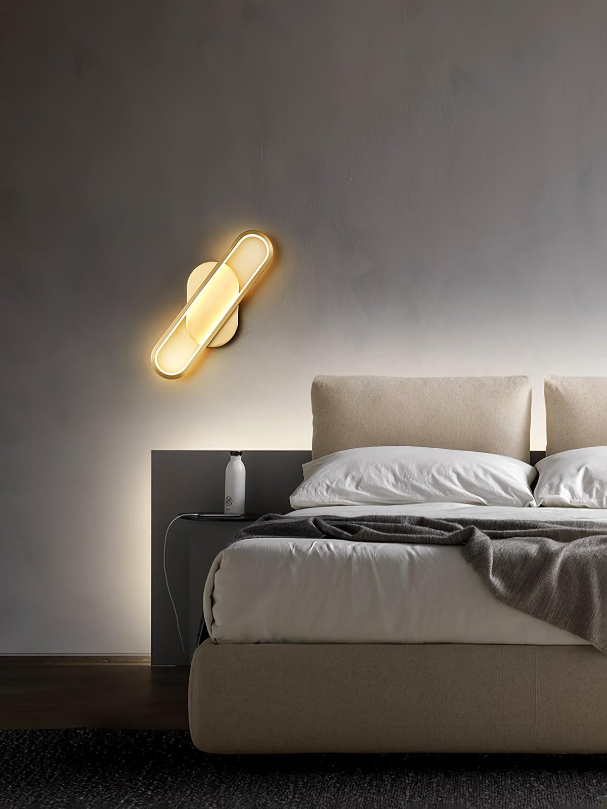 Dhu klassieke Lange Ova wandlamp van messing