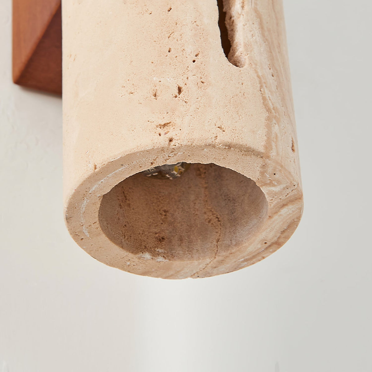 Nissa travertin wandlamp