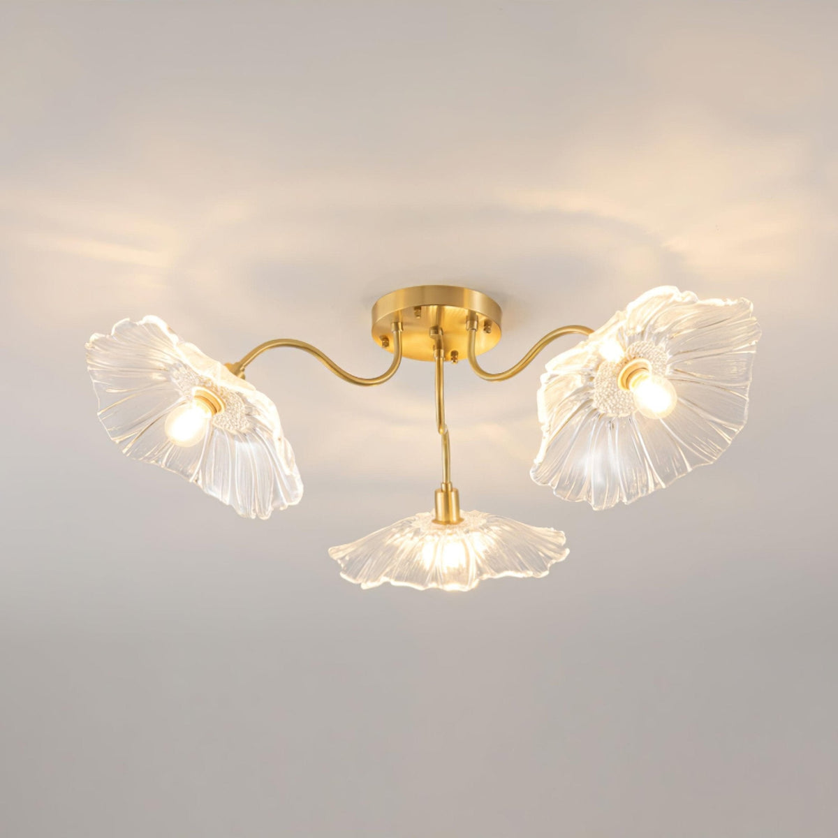 Lioruina messing plafondlamp van glas met bladglas en goudkleurige afwerking