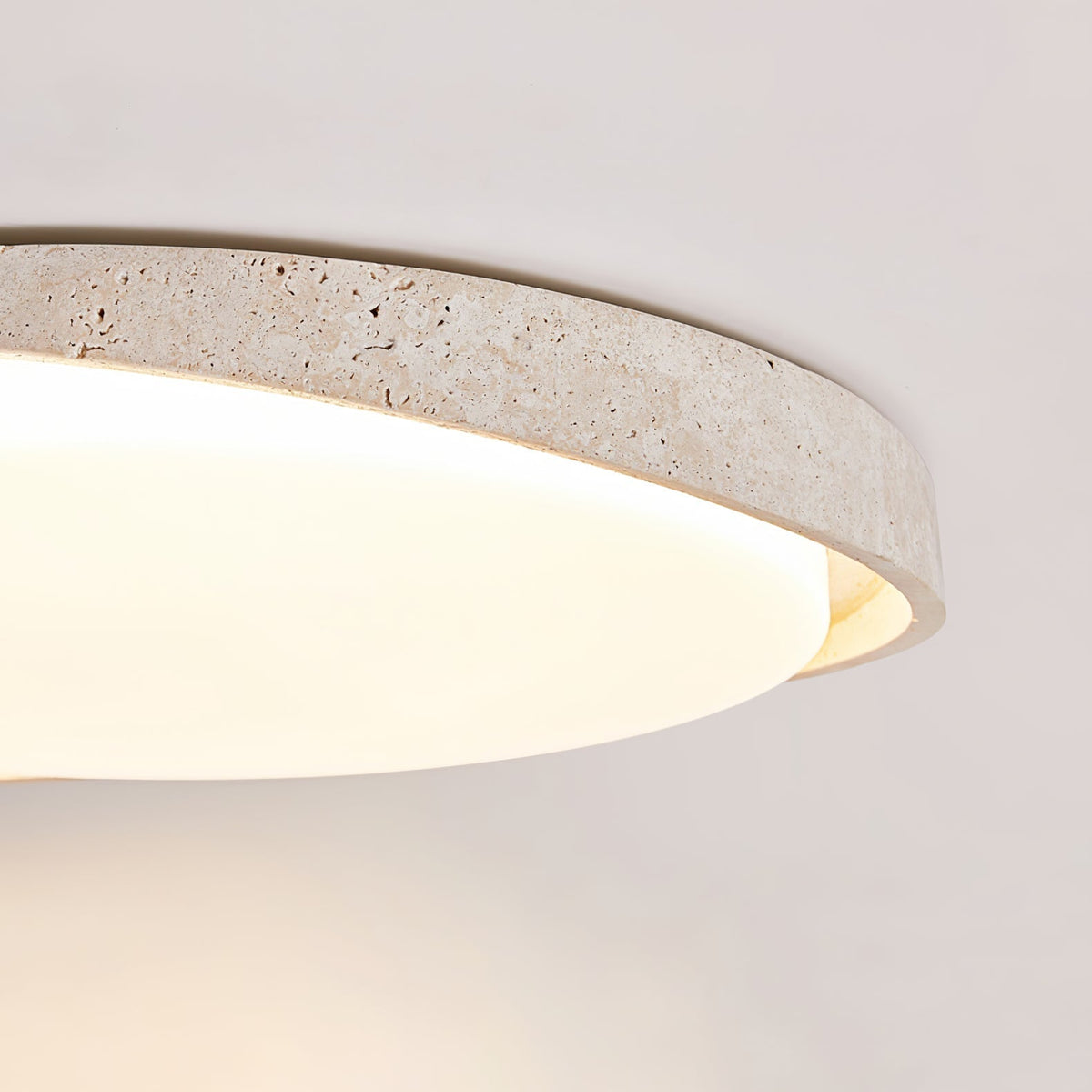 Cyvian ovale kader plafondlamp van geel travertin