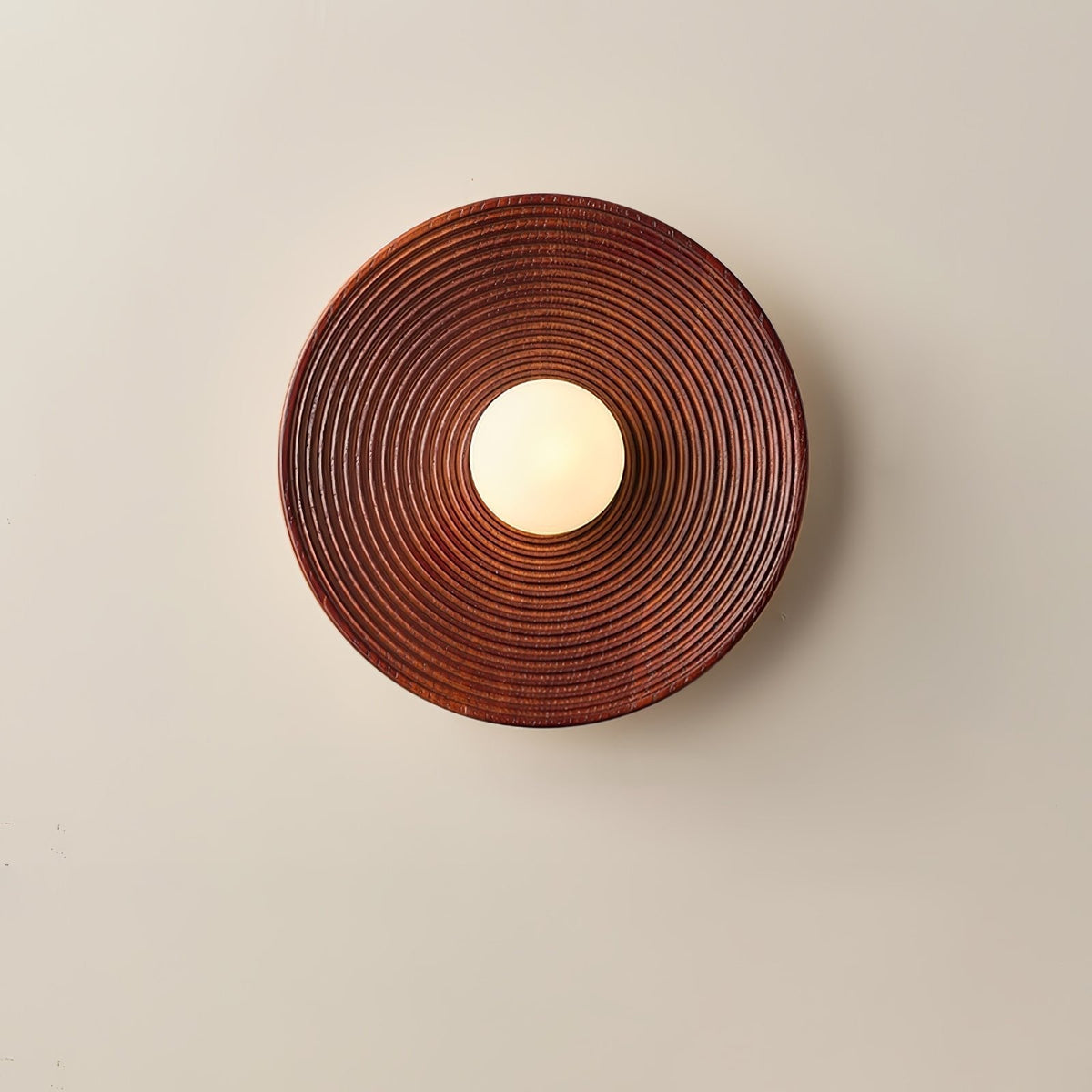 Aldenise Noordse kunst Contour wandlamp van walnoothout