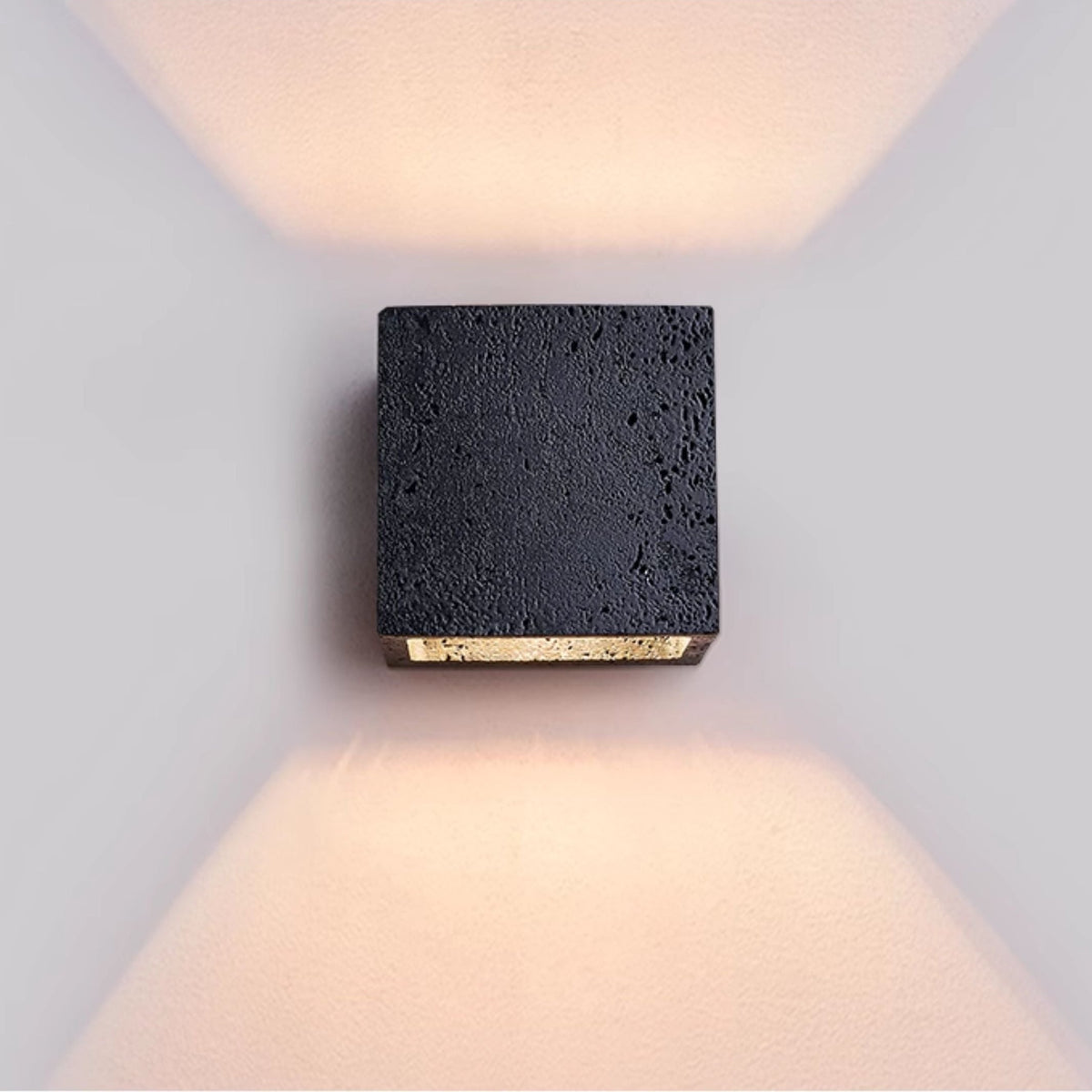 Teriarira Void Cube wandlamp