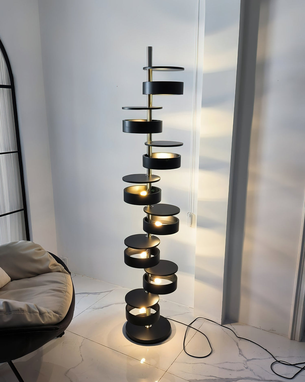 Lynix houten vloerlamp