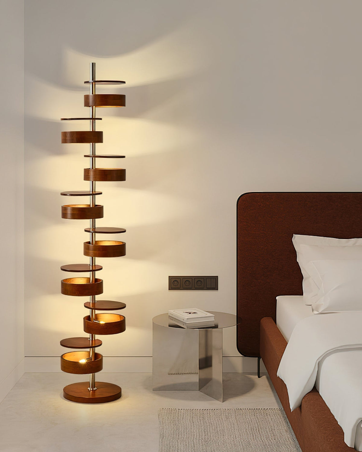 Lynix houten vloerlamp