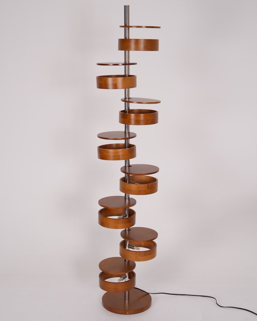 Lynix houten vloerlamp
