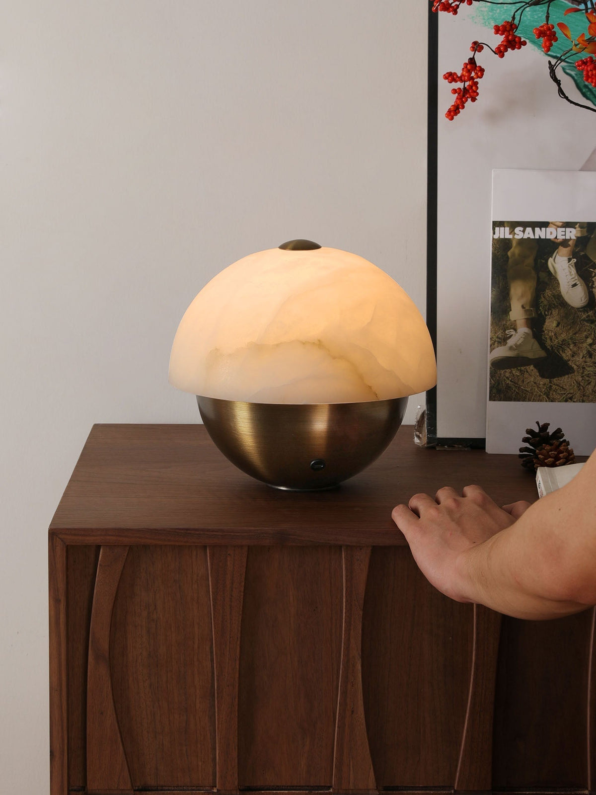 Crol tafellamp met albasten kap in messingkleur