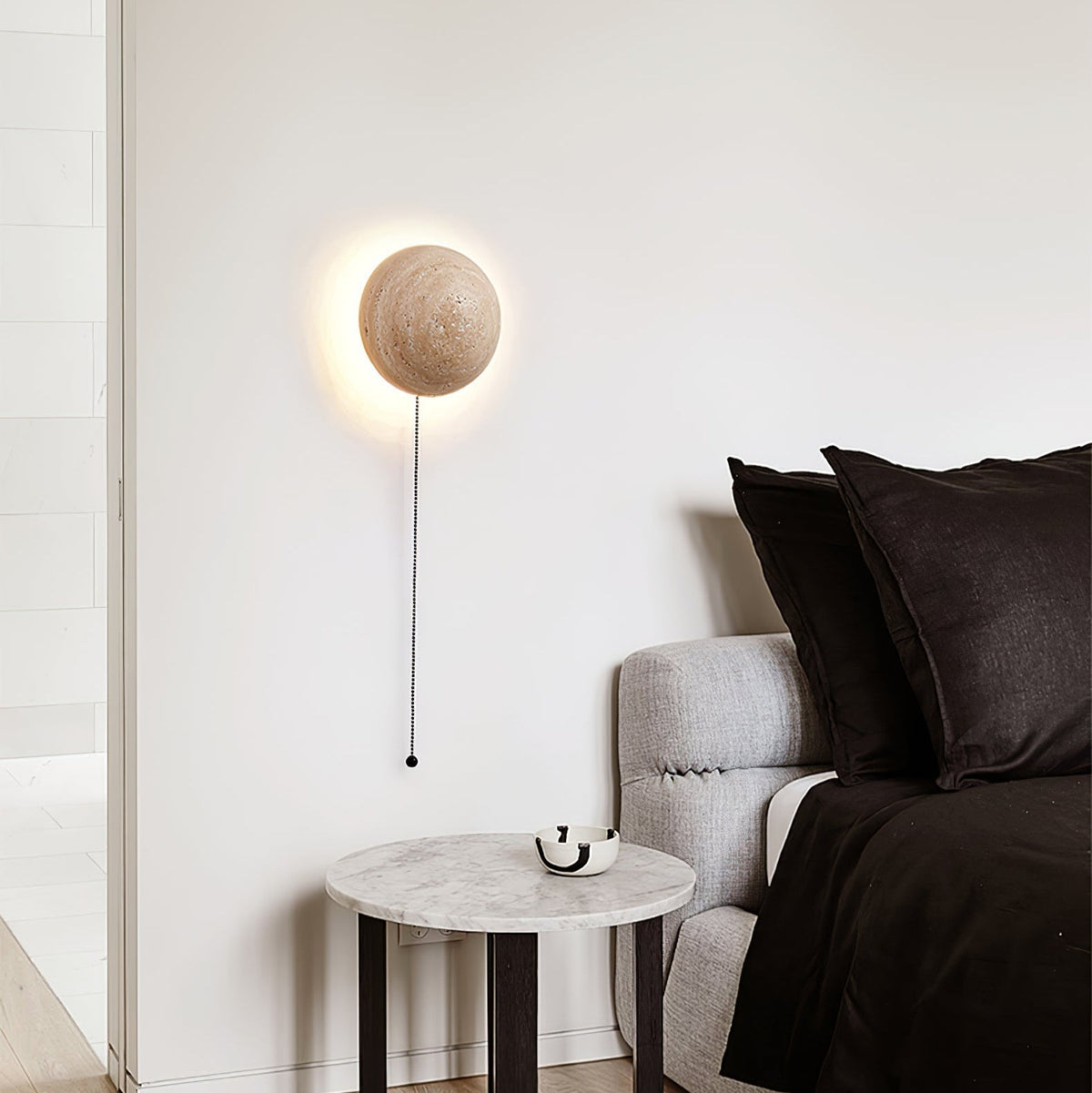 Vexael Minimalistische wandlamp in geel travertin