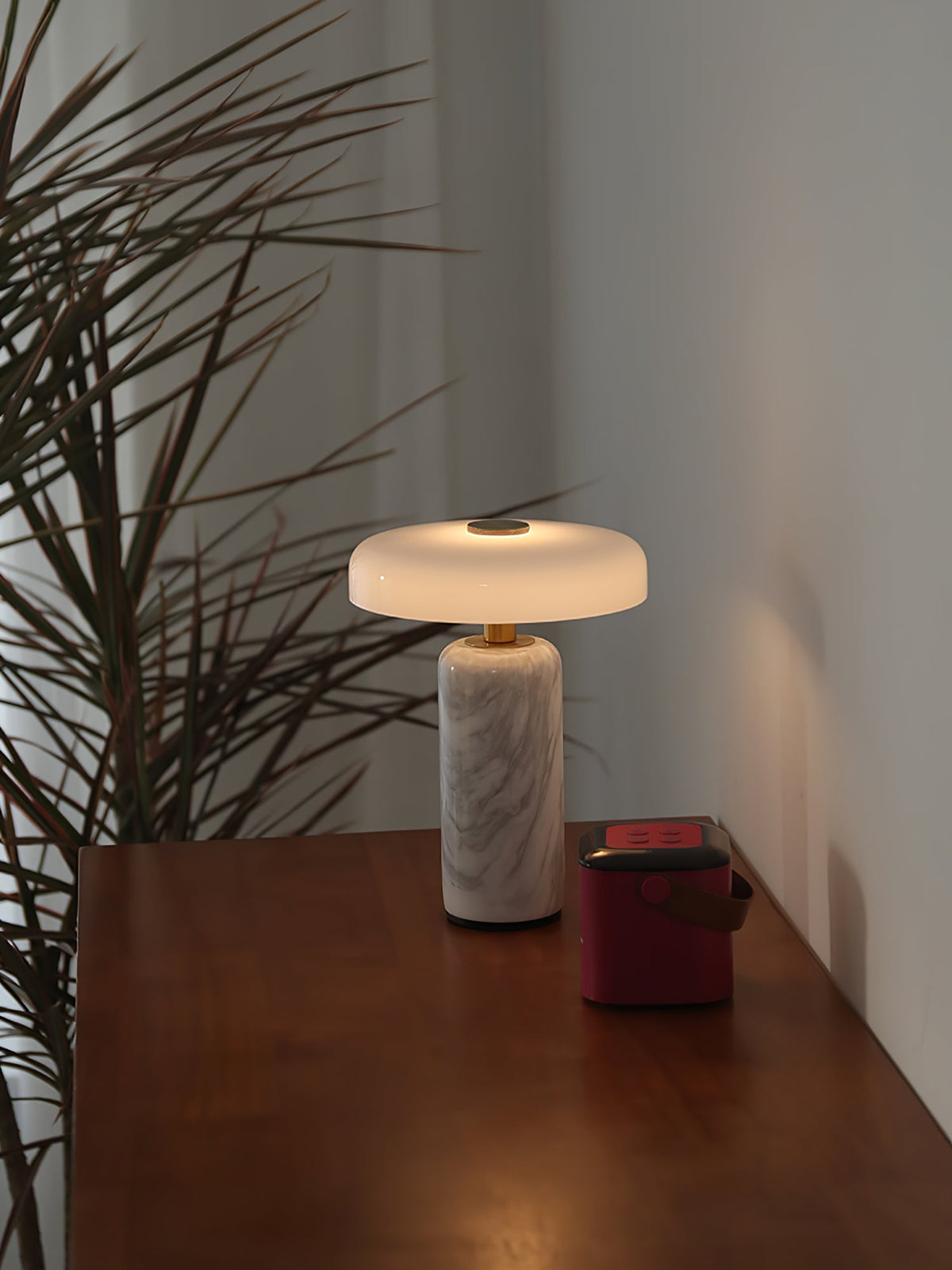 Ryvek moderne tafellamp van marmer
