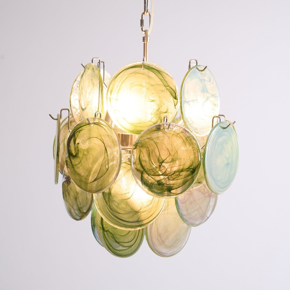 Teriinelle kroonluchter met meelagen Murano-disc kunstwerk in meerdere kleuren