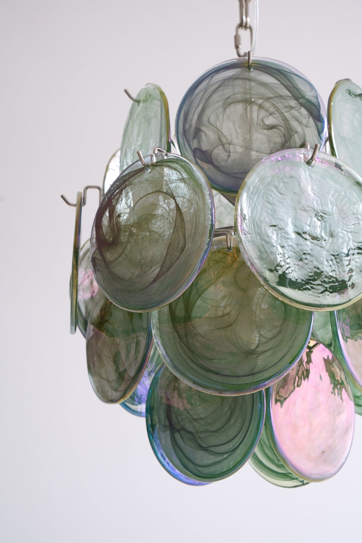 Teriinelle kroonluchter met meelagen Murano-disc kunstwerk in meerdere kleuren