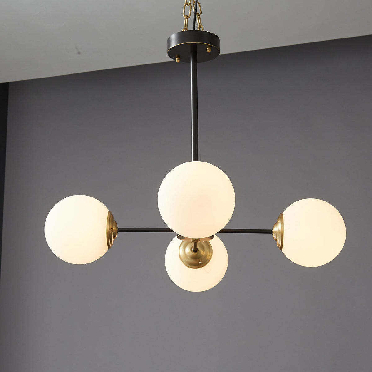 Catalos Moderne Premium Orb Kroonluchter van messing en glas