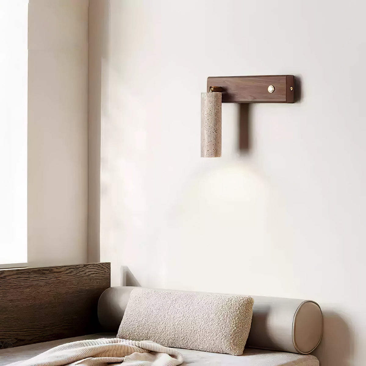 Valeaya cilindrische wandlamp van geel travertin