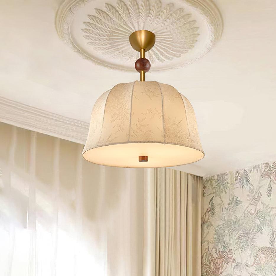 Plafondlamp in stof, metaal en hout voor elegante warme interieurs