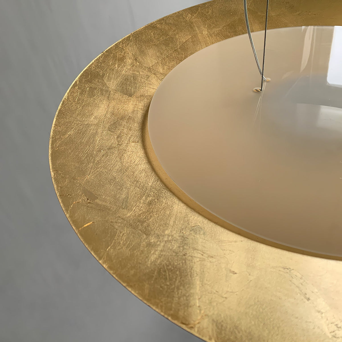 Phelion gelaagde hanglamp van goudfolie