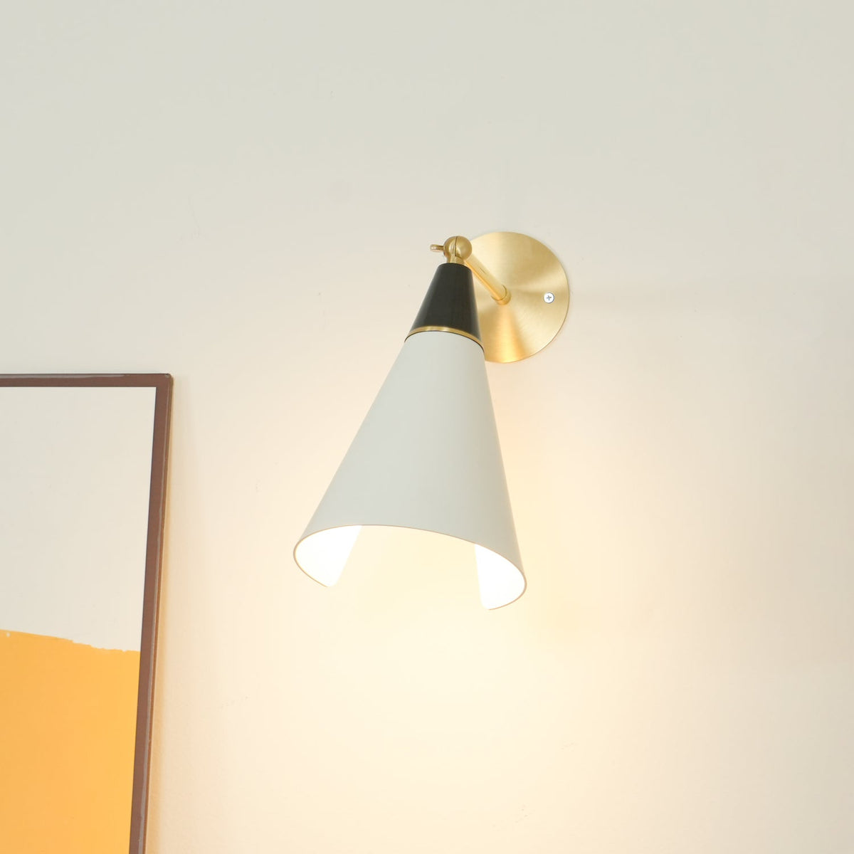Orieiella Moderne minimalistische wandlamp van messing