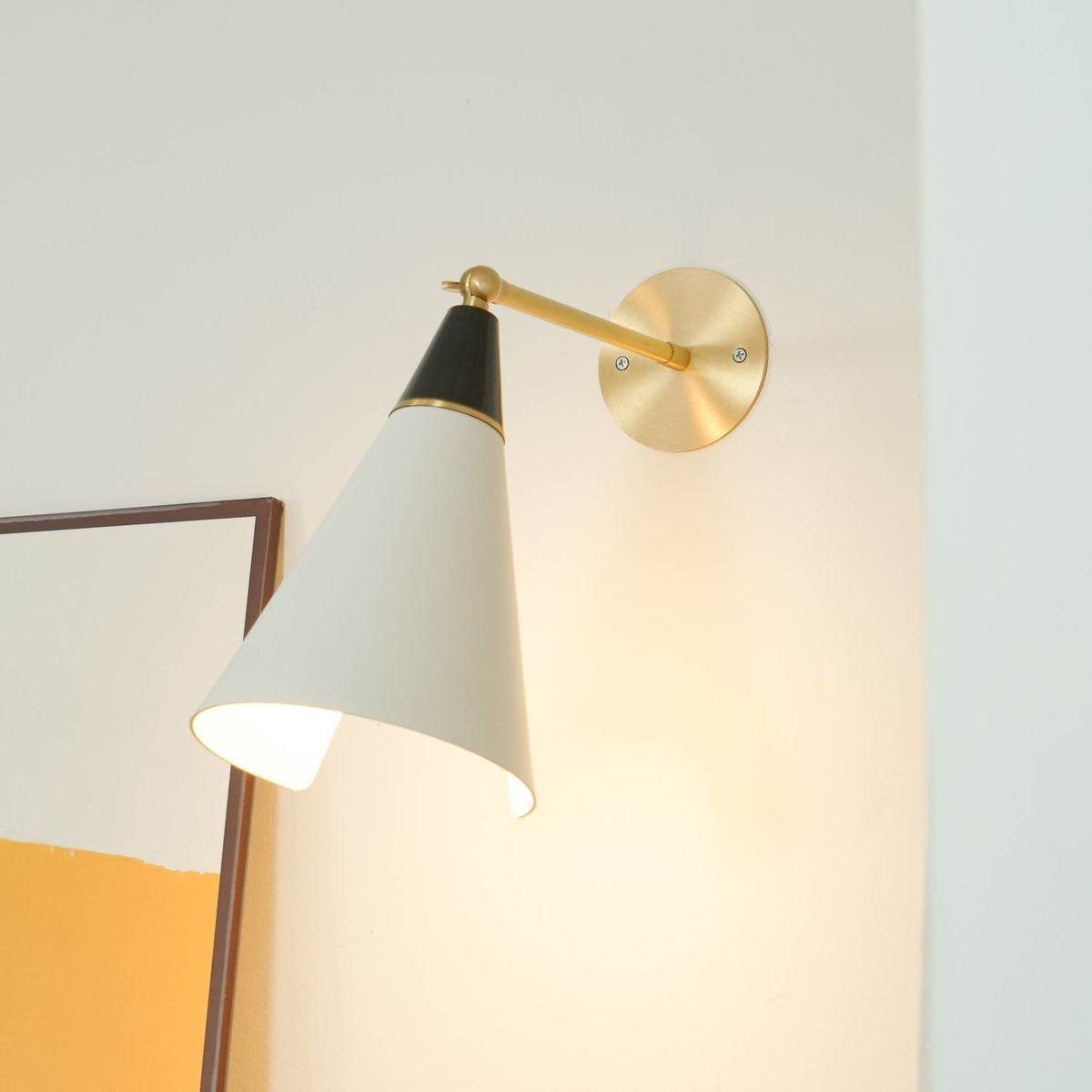 Orieiella Moderne minimalistische wandlamp van messing