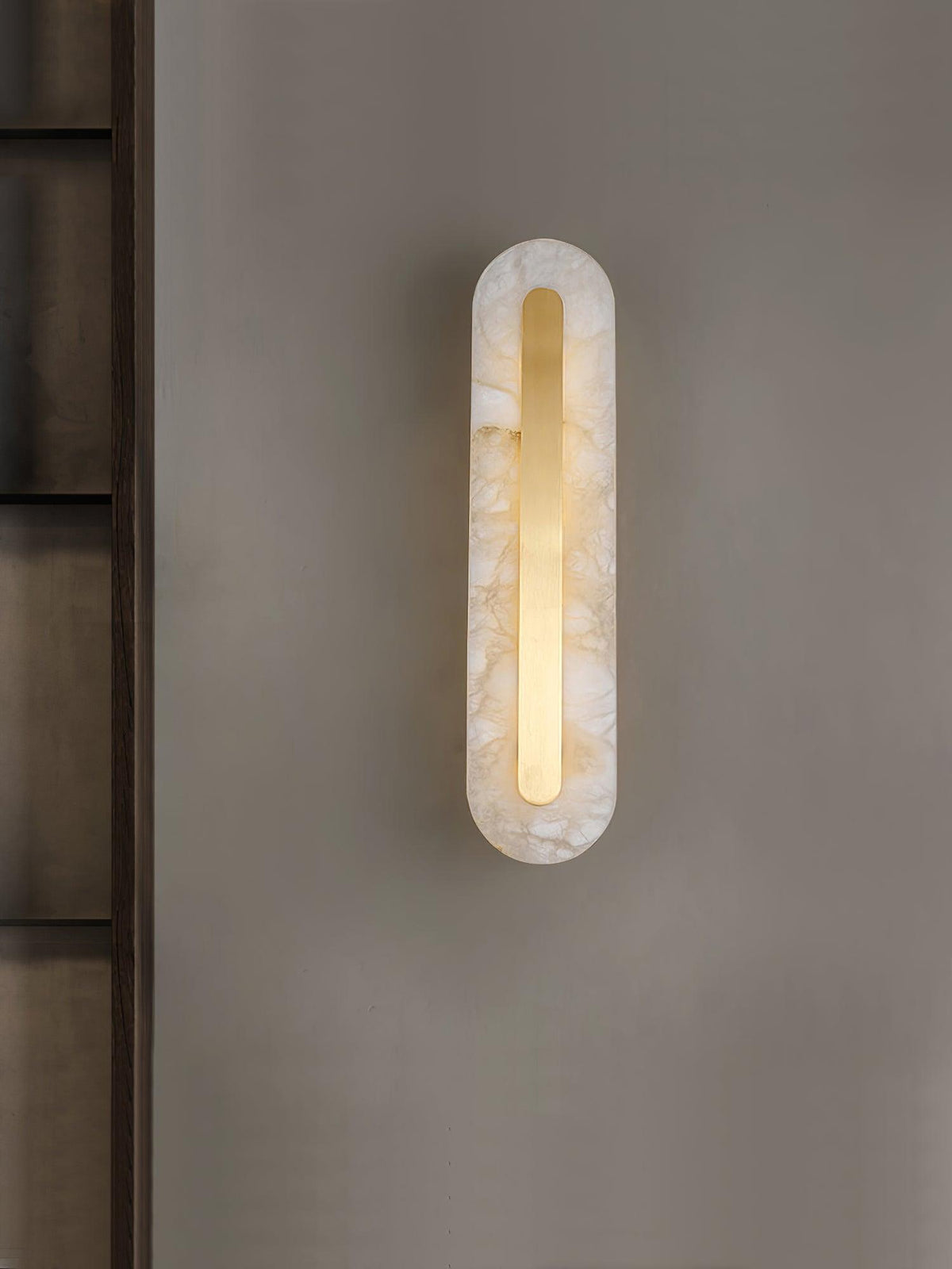Selvia Minimalistische wandlamp van albast