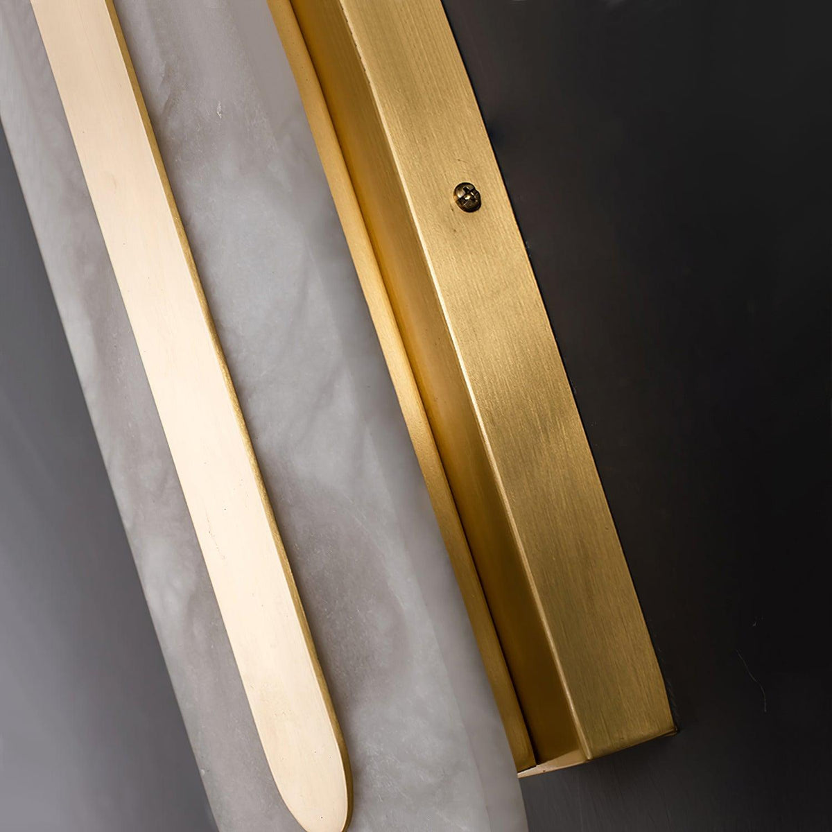 Selvia Minimalistische wandlamp van albast