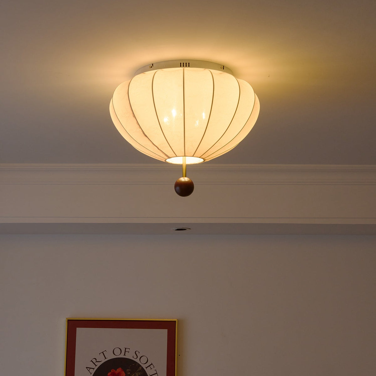 Rinelora plafondlamp van walnoothout en beige stof