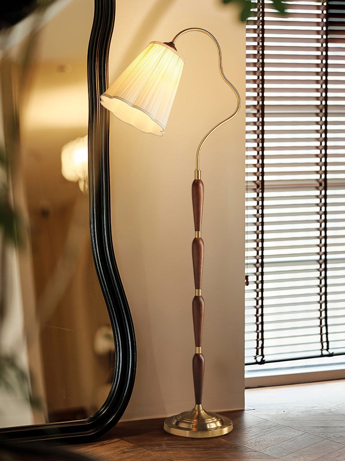 Foster Vintage Houten vloerlamp