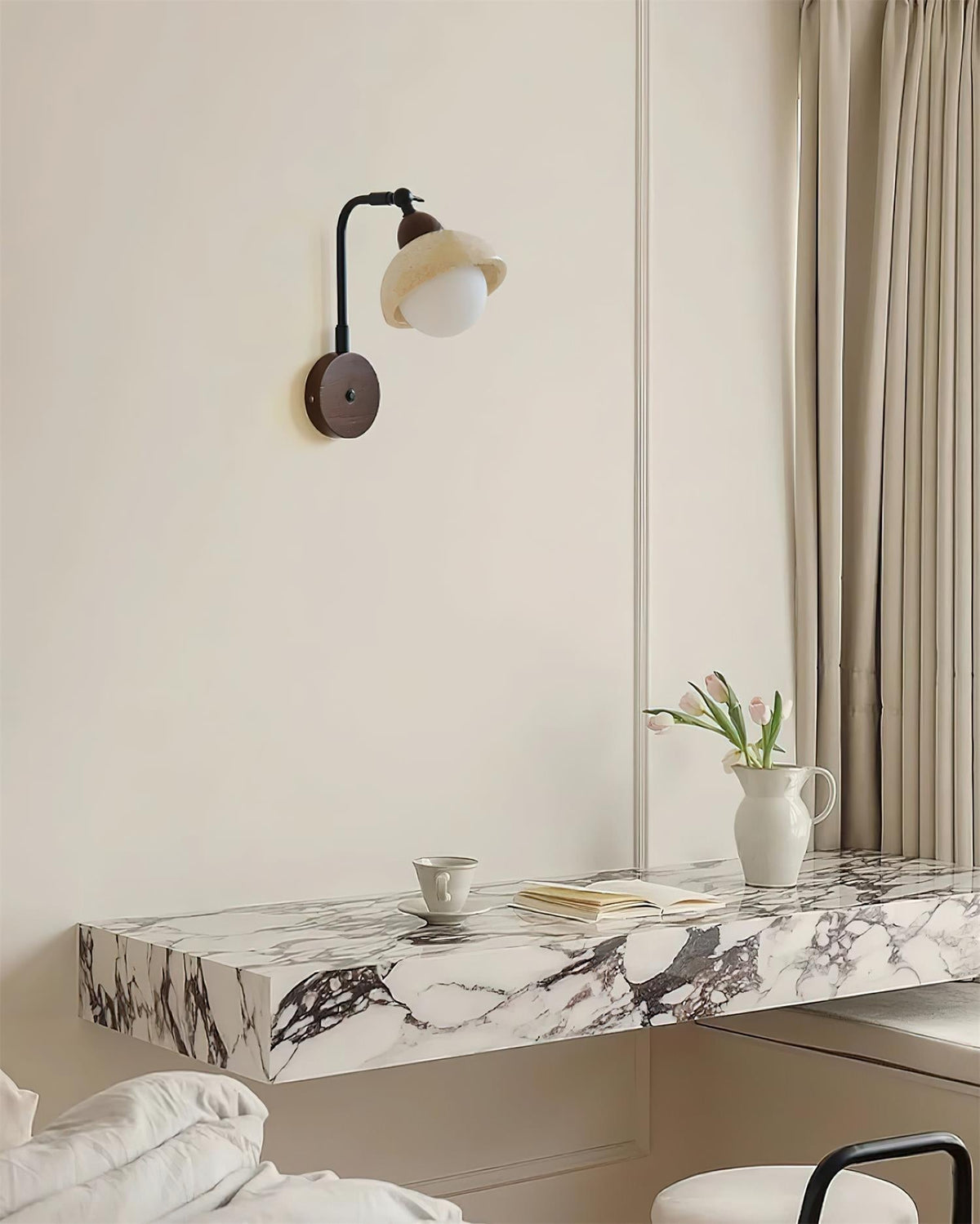Tavalielle wandlamp travertin Wit Opalescent Bol