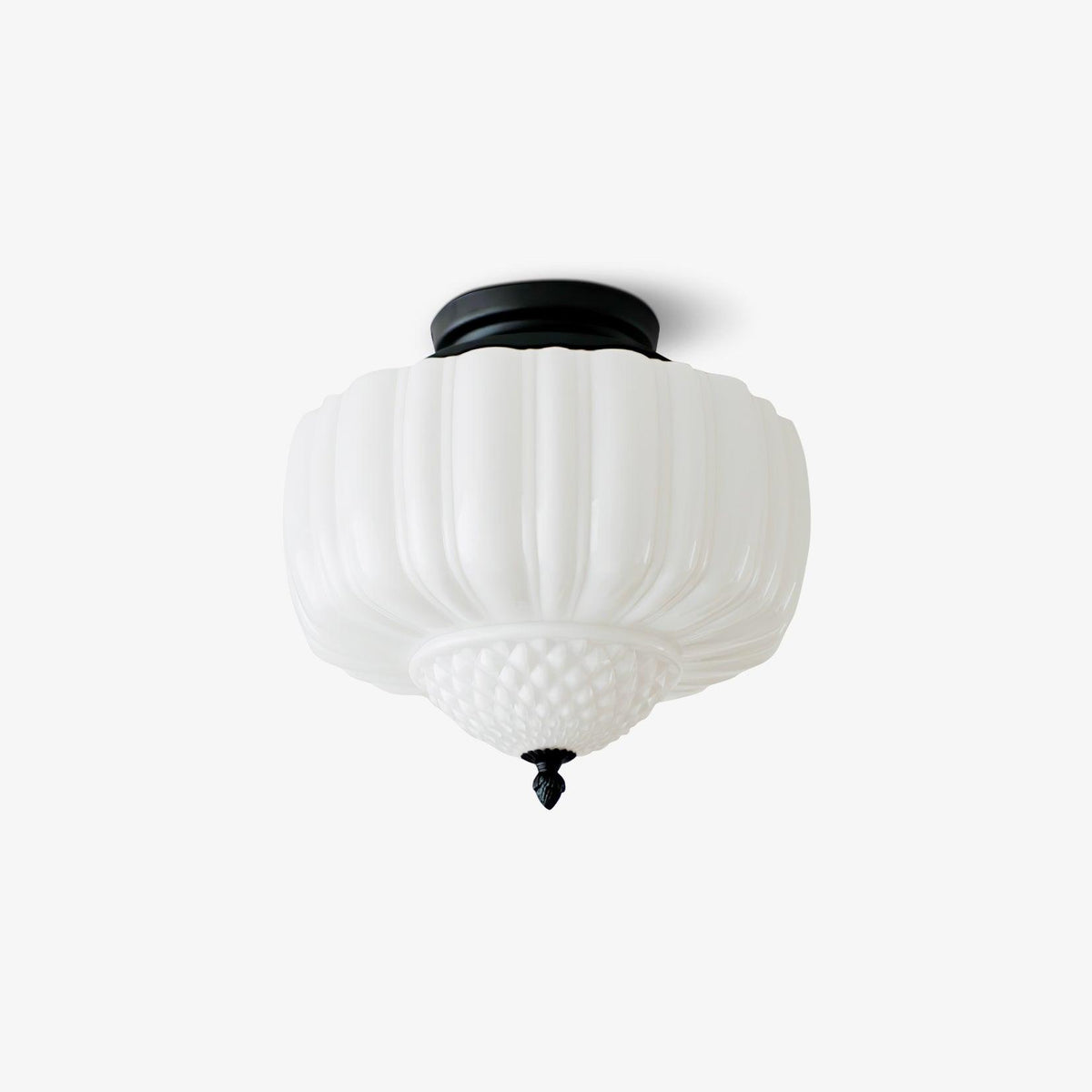 Aveny plafondlamp van glas opalglas gevlinderd koepelvorm vintage