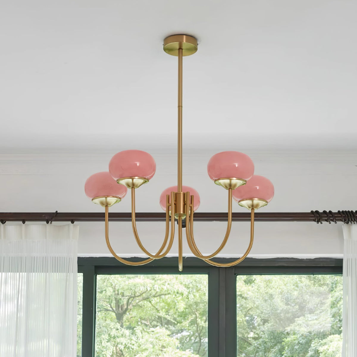 Velenian Kroonluchter met Roze Glazen Bolletjes Goud