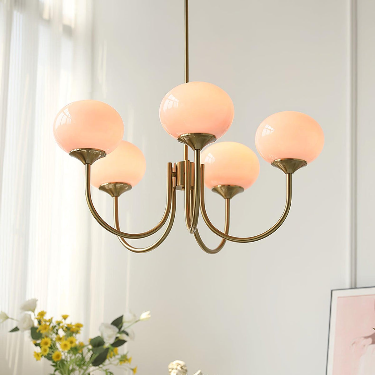 Velenian Kroonluchter met Roze Glazen Bolletjes Goud