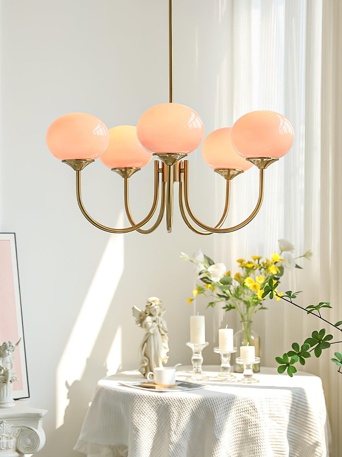 Velenian Kroonluchter met Roze Glazen Bolletjes Goud