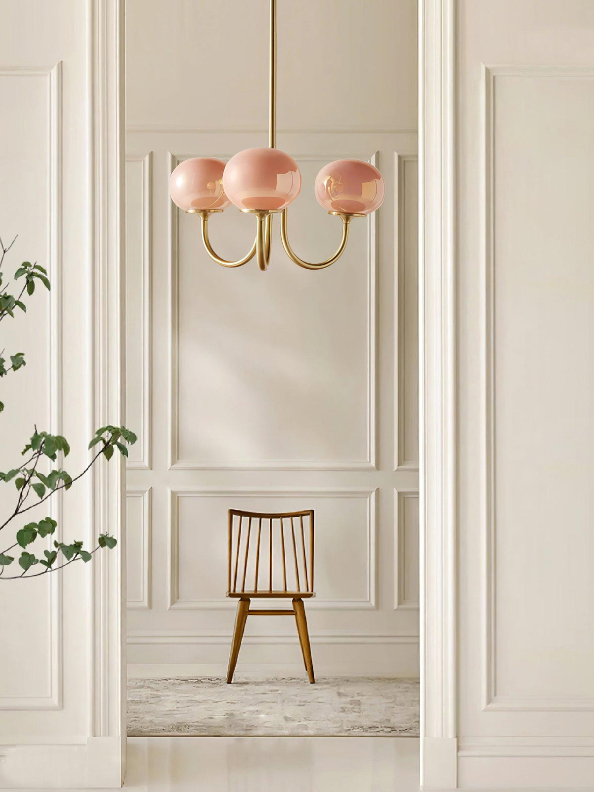 Velenian Kroonluchter met Roze Glazen Bolletjes Goud
