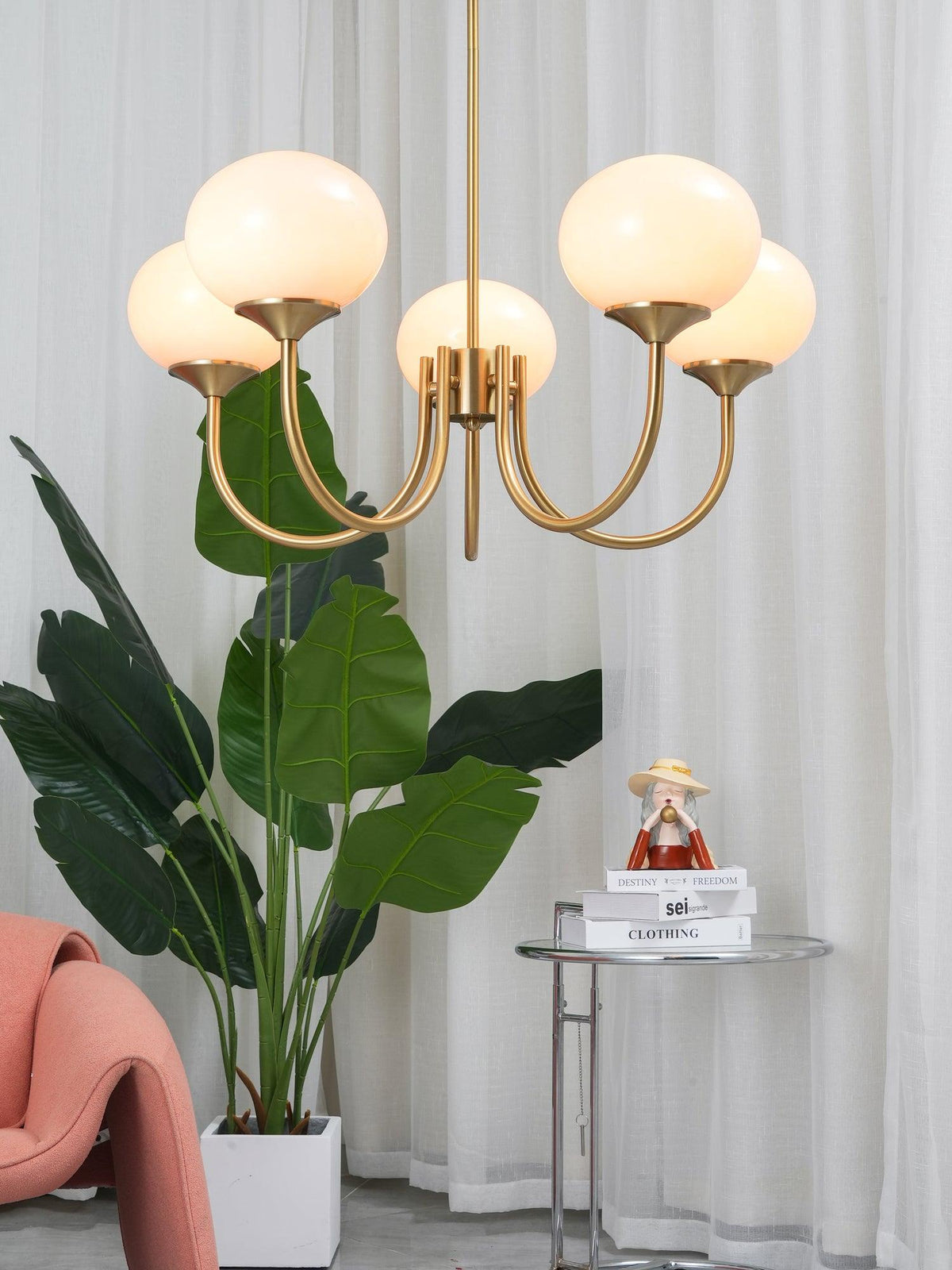 Velenian Kroonluchter met Roze Glazen Bolletjes Goud
