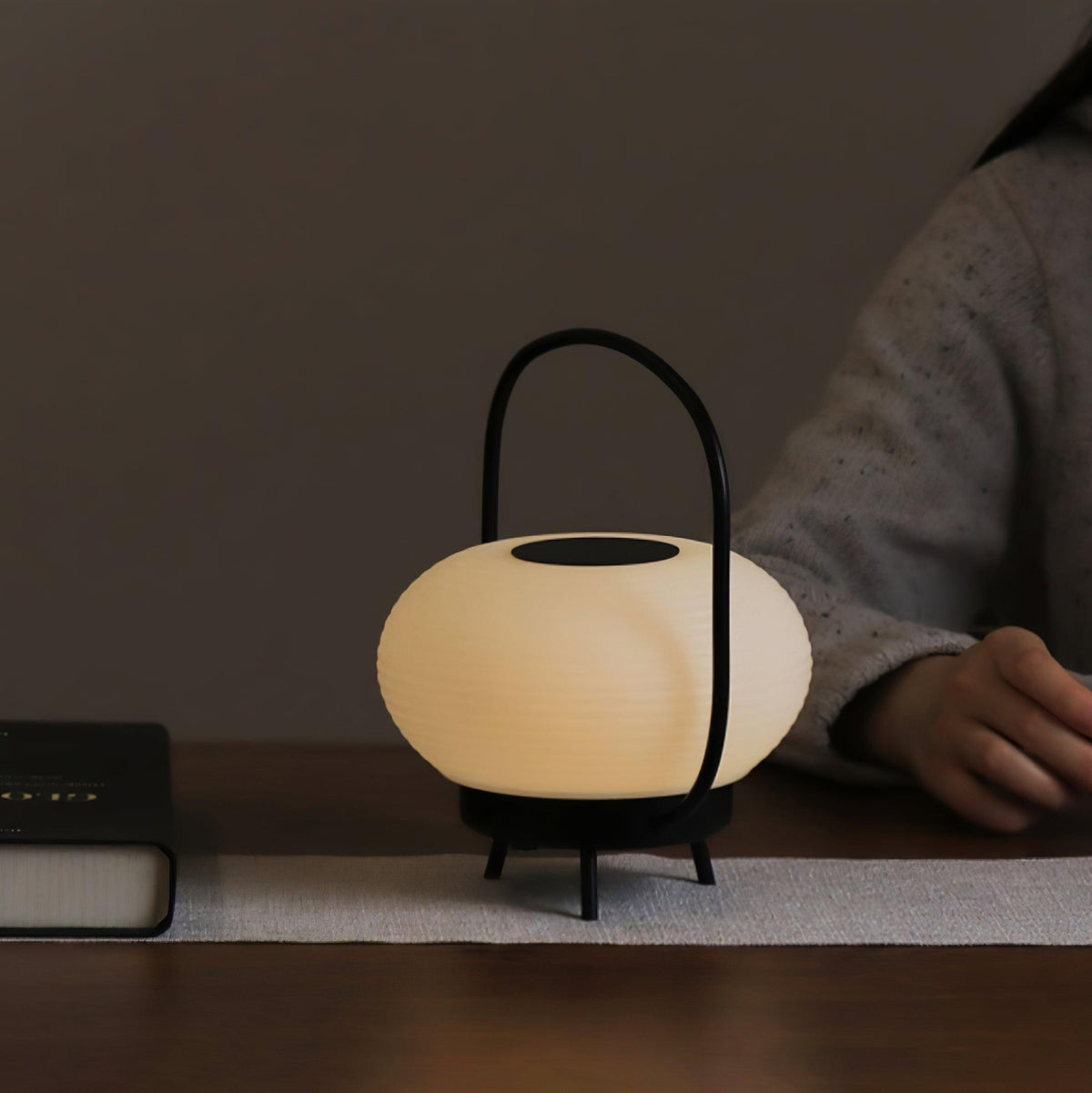 Saelan minimalistisch tafellamp