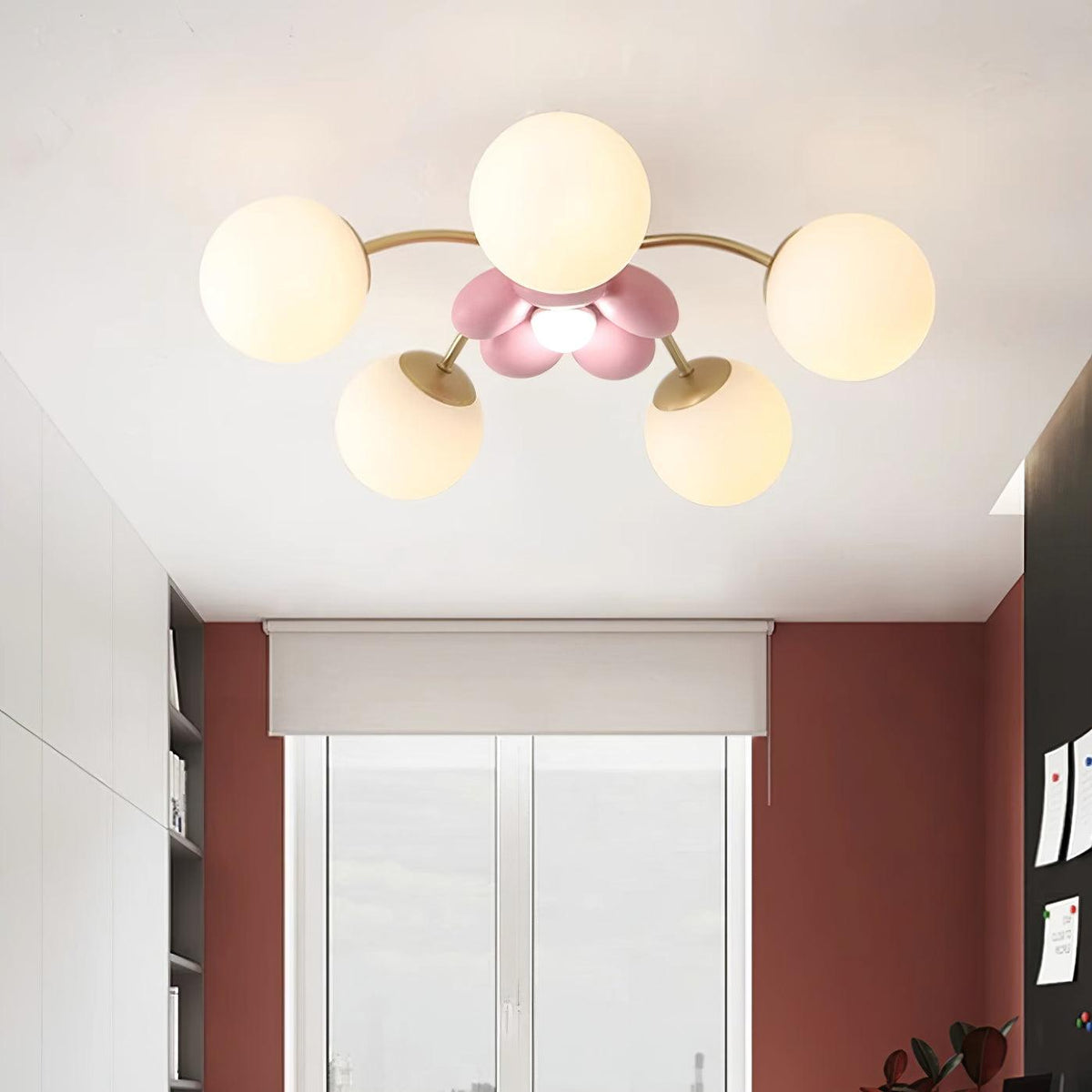 Nirox plafondlamp met Roze Bloemblaadjes