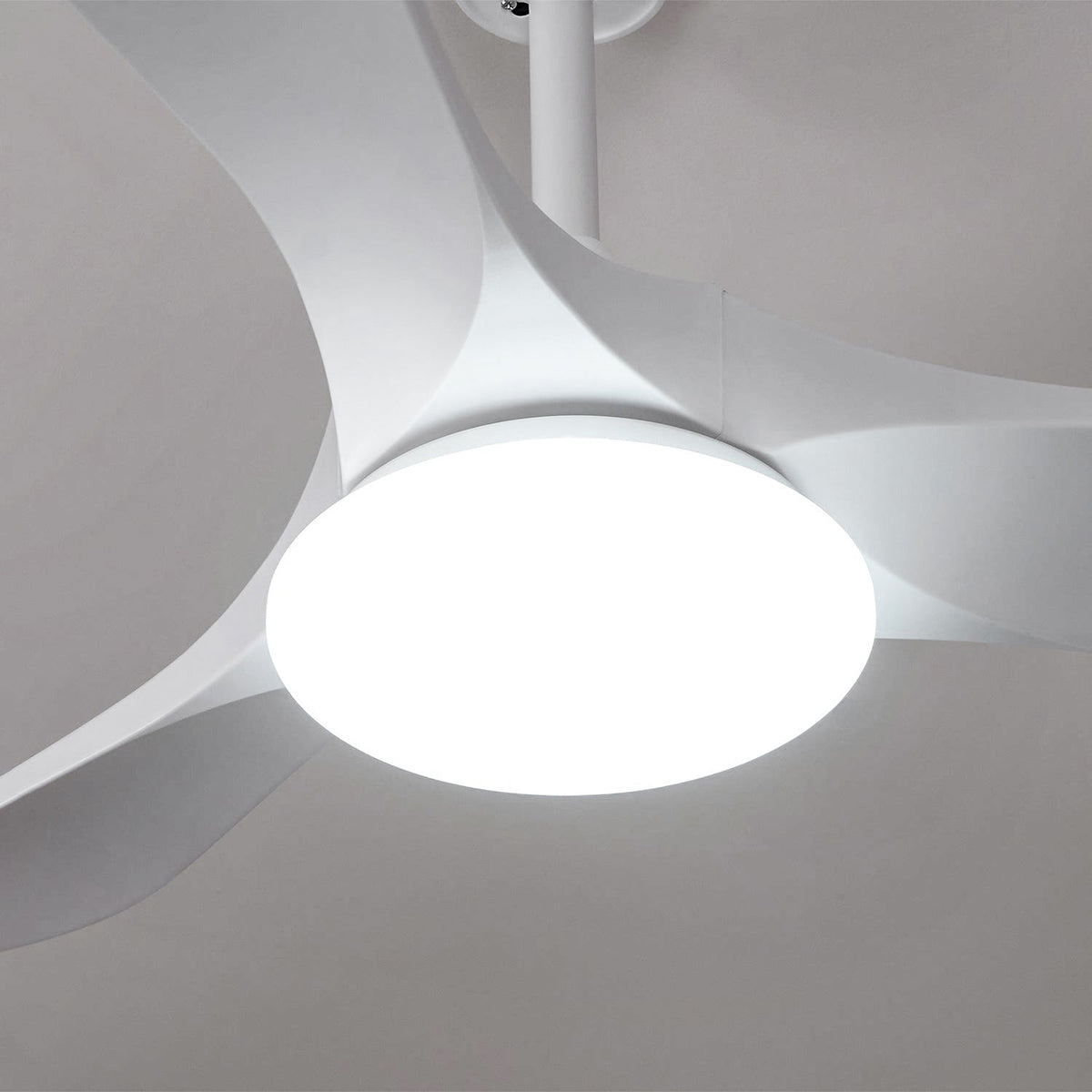 Liorueria plafondventilator met verlichting