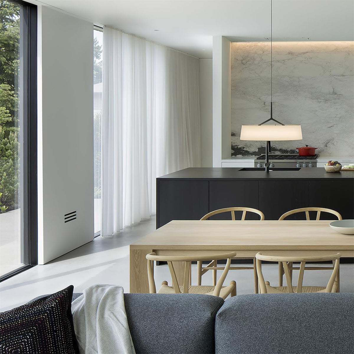 Liora hanglamp witte stof trommel zwart minimalistisch
