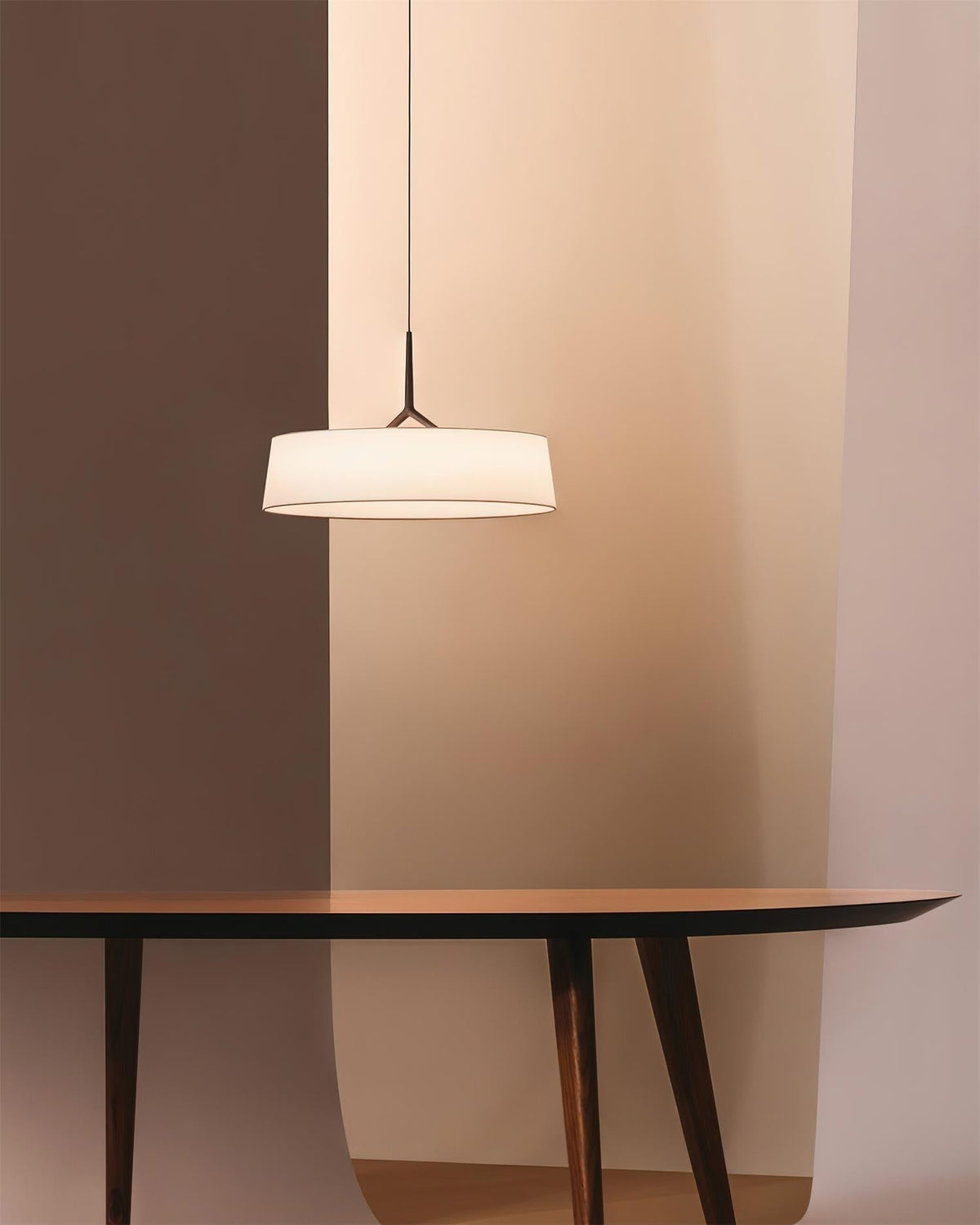 Liora hanglamp witte stof trommel zwart minimalistisch