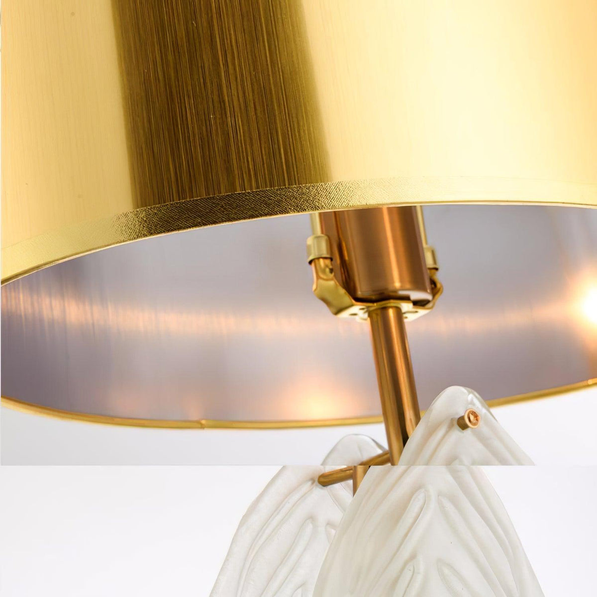 Velivaine elegante tafellamp van glas in goudkleurige afwerking