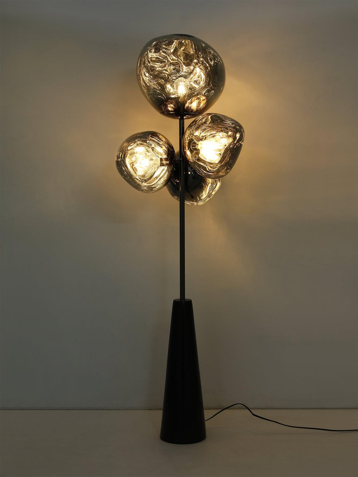 Viri moderne vloerlamp met marmer